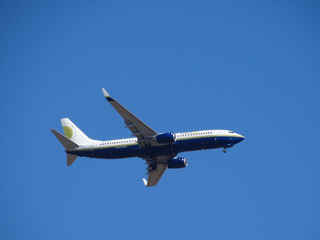 Boeing 737-700 (N733MA)