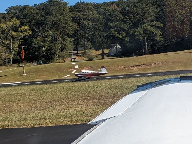 Mooney M-20 (N9591M) - Mooney on a quick landing at Collegedale, TN on a flight from Tampa FL to Athens TN - October 8, 2023