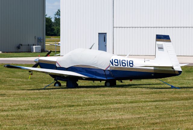 Mooney M-20 Turbo (N91618)