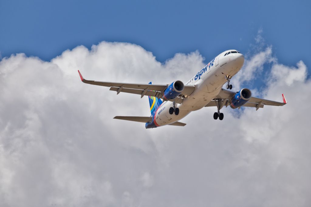Airbus A320 (N623NK) - Spirit A320 on final for 35L at KDEN