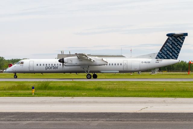 de Havilland Dash 8-400 (C-GLQX)