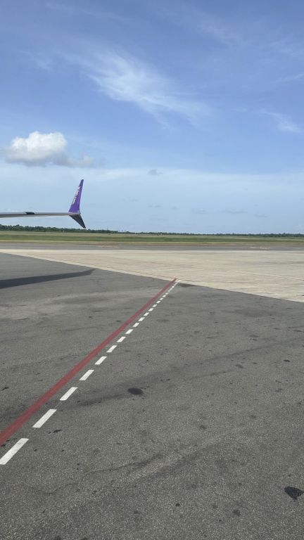 Boeing 737 MAX 8 (HI1027)