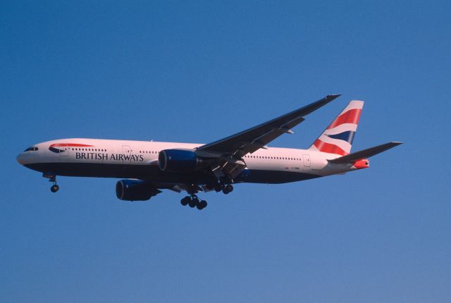 Boeing 777-200 (G-YMMM) - Final Approach to Narita Intl Airport Rwy34L on 2001/12/24