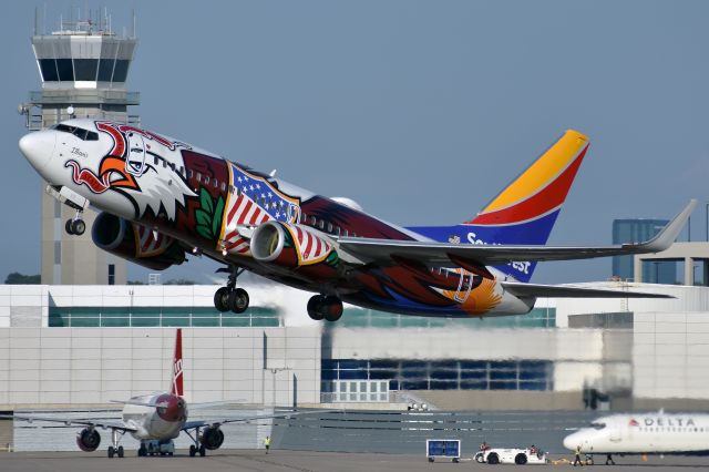 Boeing 737-700 (N918WN) - Illinois One