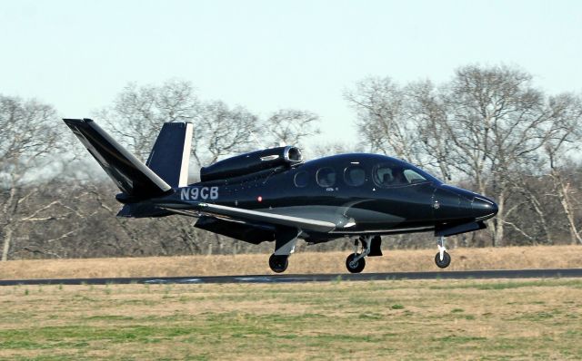 Cirrus Vision SF50 (N9CB) - A Cirrus SF50 lands on Runway 17 at Music City Executive Airport in Gallatin, Tn.