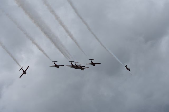 — — - Naval Air Station Oceana Air Show. Snowbirds. 9-23-18