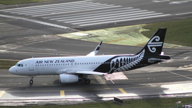 Airbus A320 (ZK-OXK)