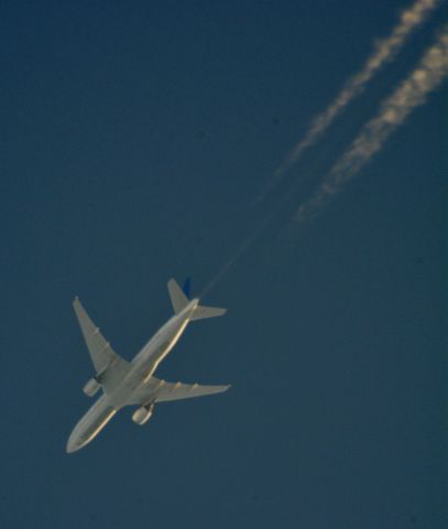 Boeing 777-200 — - United 898  Beijing  to Washington Dulles over Cleveland 35,000 ft