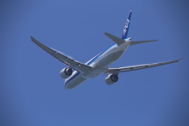 BOEING 777-300ER (JA794A)