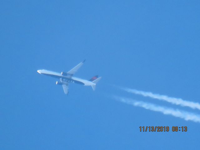 Boeing 737-900 (N892DN)