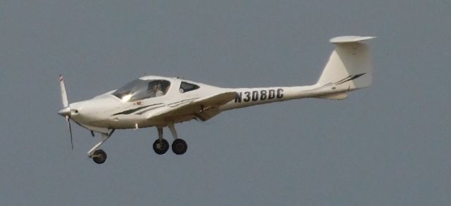 Diamond DA-20 (N308DC) - N308DC landing at CVO 9th August 2018.