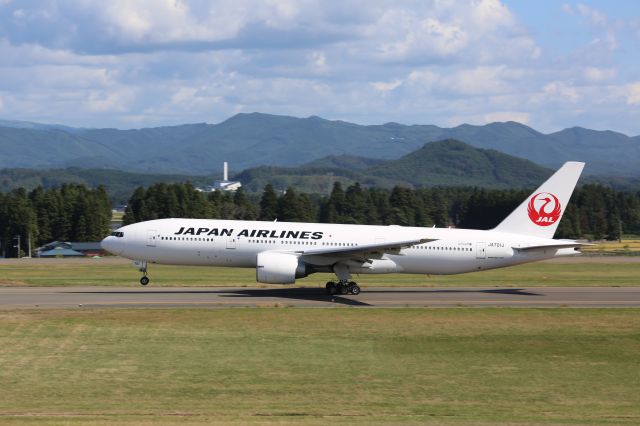 Boeing 777-200 (JA701J)