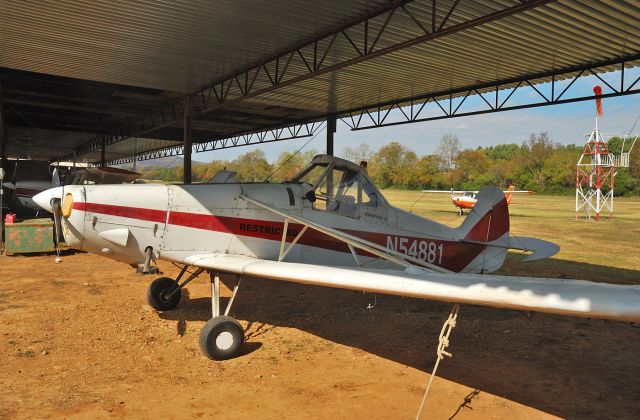 Piper PA-25 Pawnee (N54881) - Piper PA-25-235 - C/N 25-7656027 - N54881 - at Huntsville-Moontown - 2010-Oct-24.