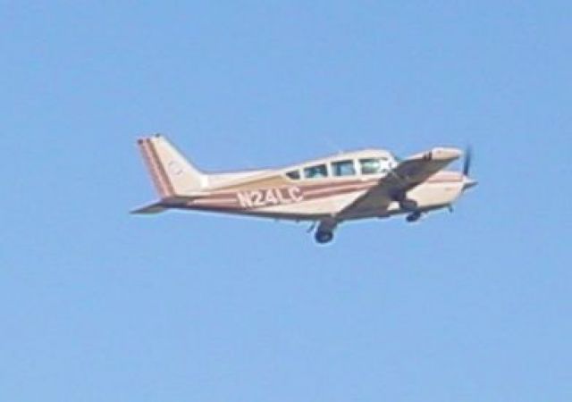 Beechcraft Sierra (N24LC) - Departing 09 at KHNB on 12/30/08...
