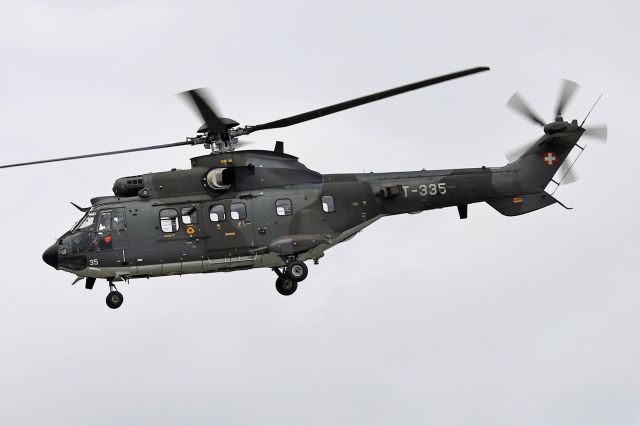 AEROSPATIALE AS-332L2 Super Puma Mk2 (T335) - Eurocopter AS532U2 Cougar MKII (TH98). 