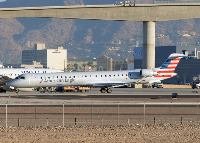 Canadair Regional Jet CRJ-900 (N959LR)