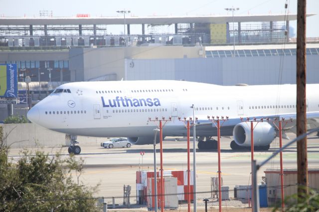 BOEING 747-8 (D-ABYL)