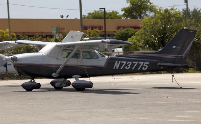 Cessna Skyhawk (N73775)