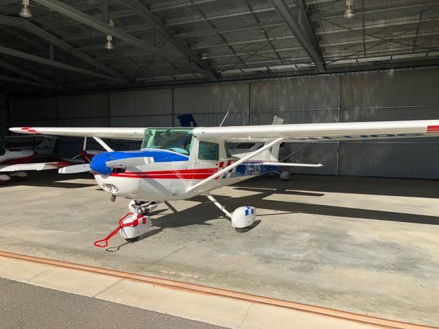 Cessna 152 (VH-UQS)