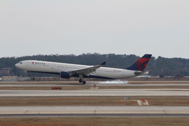 Airbus A330-300 (N810NW)