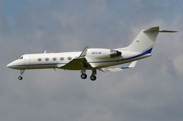 Gulfstream Aerospace Gulfstream IV (N611JM) - JFM INC on final at KJQF - 9/26/18