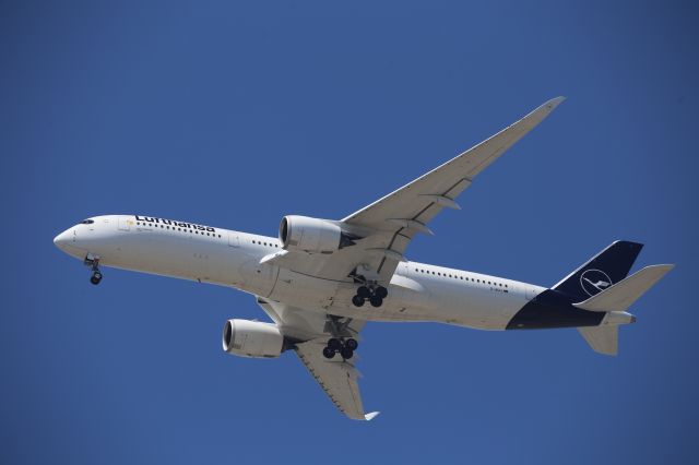 Airbus A350-900 (D-AIXJ)