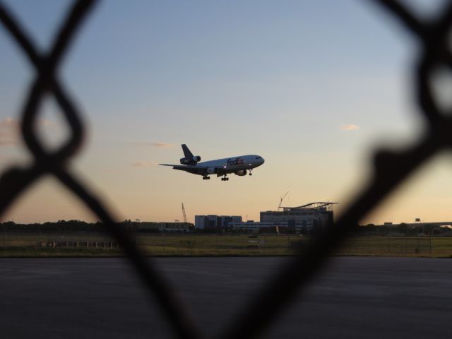 Boeing MD-11 (N523FE)