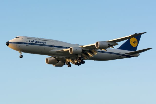 BOEING 747-8 (D-ABYT)