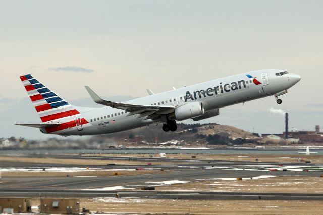 Boeing 737-800 (N820NN) - AAL 187 departing for Chicago