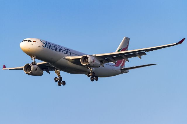 Airbus A330-200 (4R-ALC) - early morning sun 