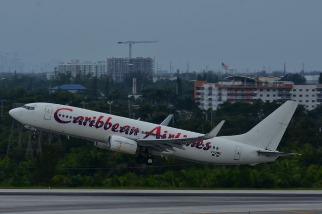 Boeing 737-700 (9Y-JMC)