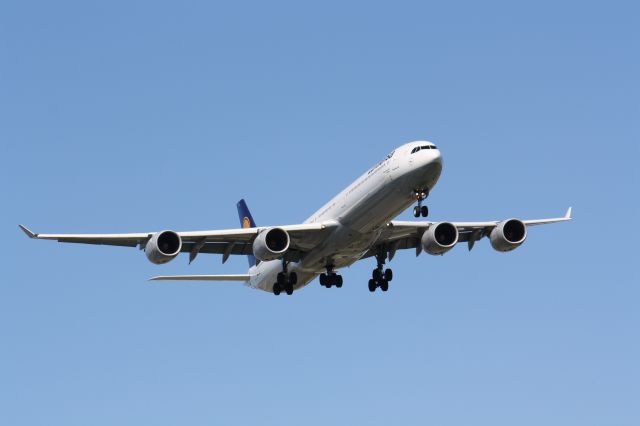 Airbus A340-600 (D-AIHD) - Lufthansa Arriving from Frankfurt,Lester B.Pearson Intl Airport.CYYZ/YYZ