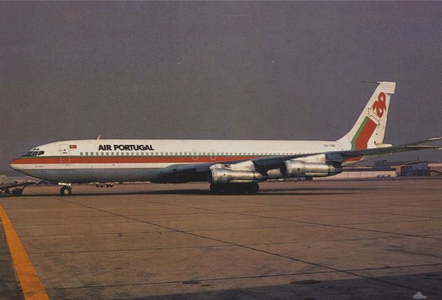 Boeing 707-100 (CS-TBQ) - scanned from postcardbr /air portugal