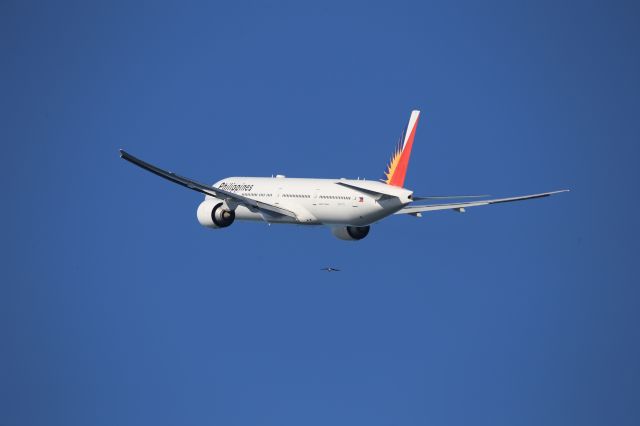 BOEING 777-300ER (RP-C7773)