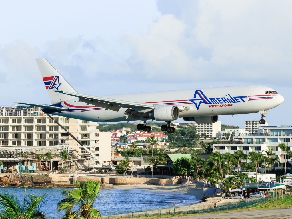 BOEING 767-300 (N373CM) - Amerijet International Boeing 763 landing at TNCM St Maarten on a very early flight! 