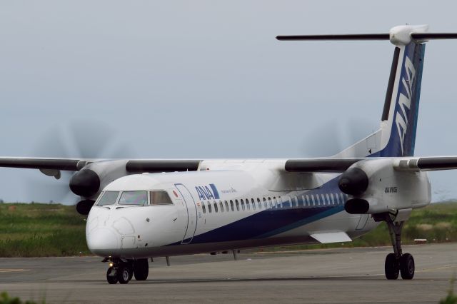 de Havilland Dash 8-400 (JA858A)