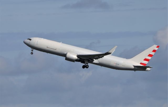 BOEING 767-300 (N381AN) - cargo aircraft management b767-323er n381an dep shannon for tampa 20/7/20.