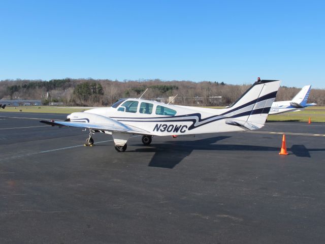 Beechcraft 55 Baron (N30WC) - A very nice Baron 55 at Danbury CT.