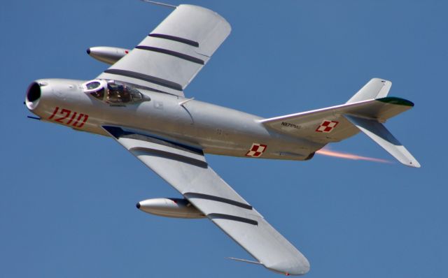 MIKOYAN MiG-17 (N717MG)