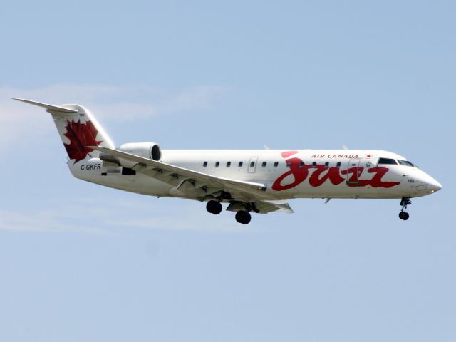 Canadair Regional Jet CRJ-200 (C-GKFR)