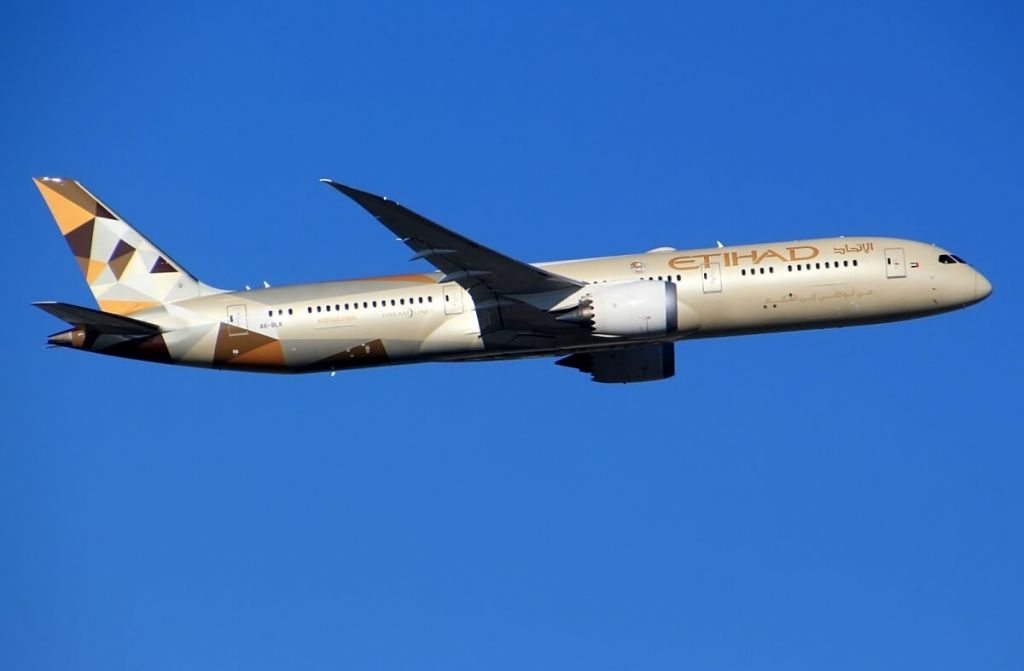 Boeing 787-9 Dreamliner (A6-BLK)