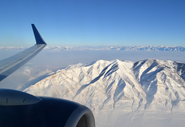 Boeing 737-800 (N3767) - Climbing out of Salt Lake City for Phoenix on DAL1434 (1/4/13)