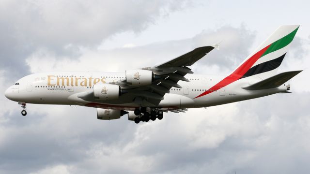 Airbus A380-800 (A6-EUU)