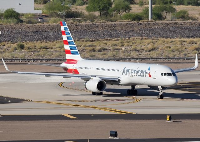 Boeing 757-200 (N938UW)