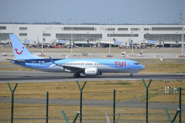 Boeing 737-700 (OO-TMB)