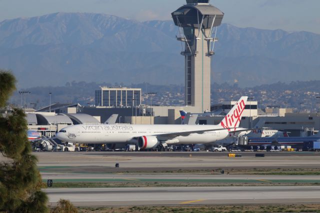 BOEING 777-300ER (VH-VPH)