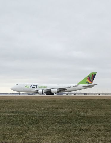 Boeing 747-400 (TC-ACF) - Runway 19 arrival! No engine 1 reverse thrust! 12/23/21.