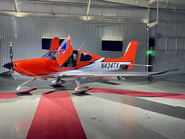 Cirrus SR22 Turbo (N434TX)