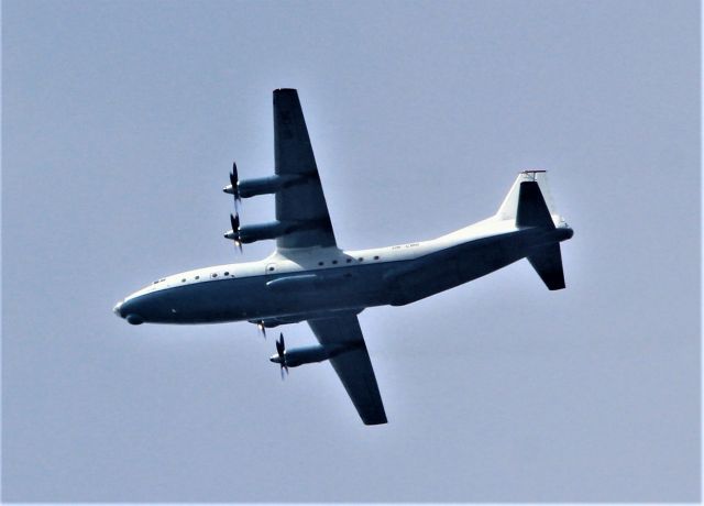 Antonov An-12 (VR-CBG) - VR-CBG ANTONOV AN-12-BP COVAK AIR survolant la ville de Lavaltrie QC. le 27-07-2022 à 15:59