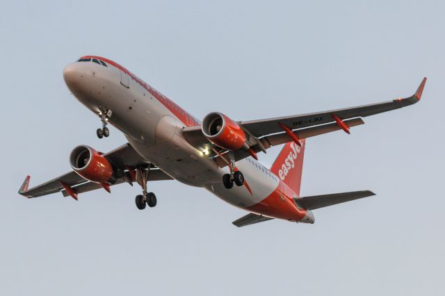 Airbus A320 (OE-IJU)